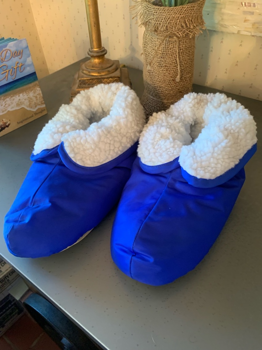 LAVA BOOTIES, NEW Men’s or Women’s by Vesture Size Large 10.5-11 Microcore, BLUE
